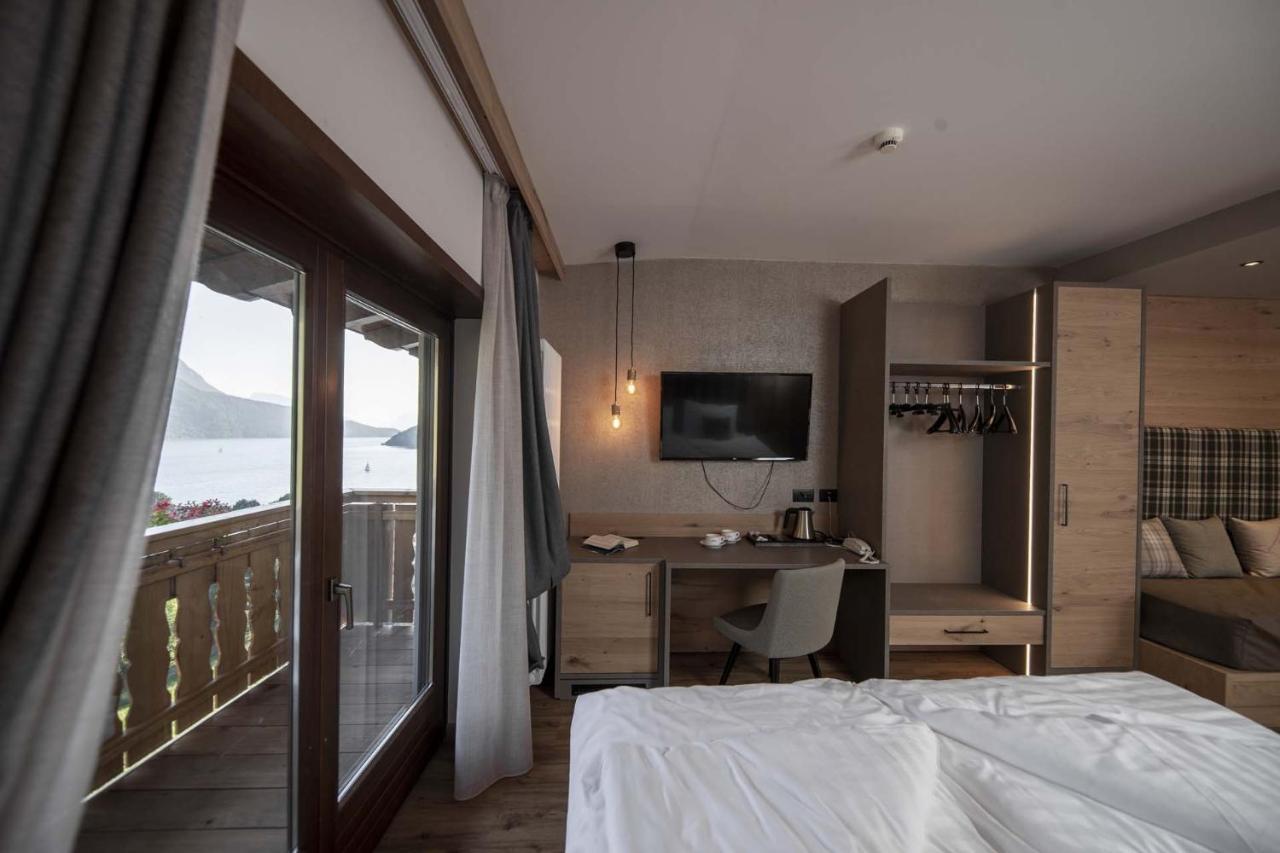 Ariston Lake View Hotel Мольвено Экстерьер фото