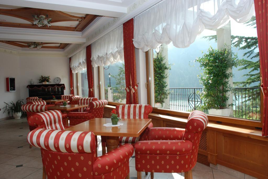 Ariston Lake View Hotel Мольвено Экстерьер фото